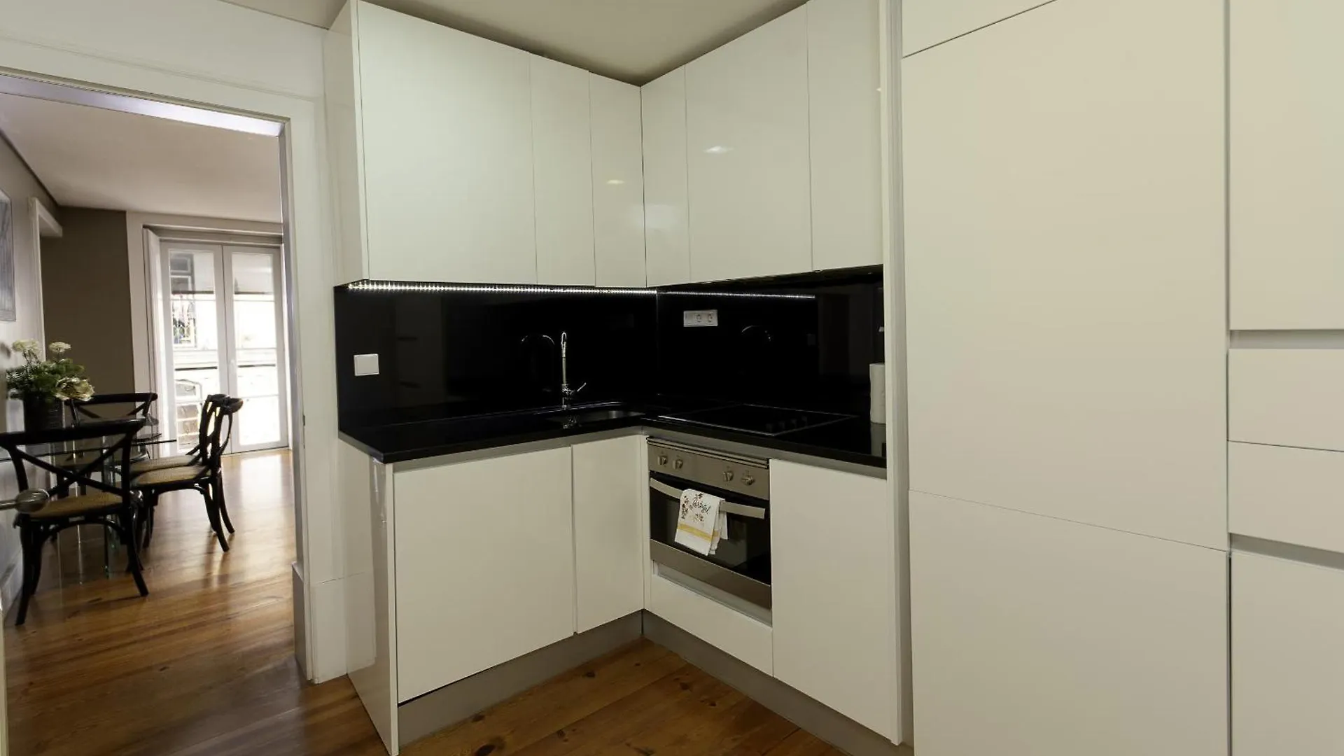 ליסבון Dockside Apartment By Innkeeper
